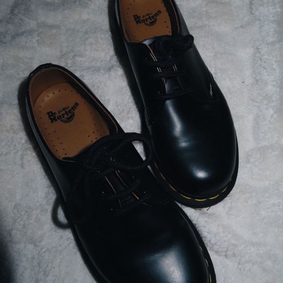 Dr. Martens Black Leather Women's Flats - Picture 1 of 4